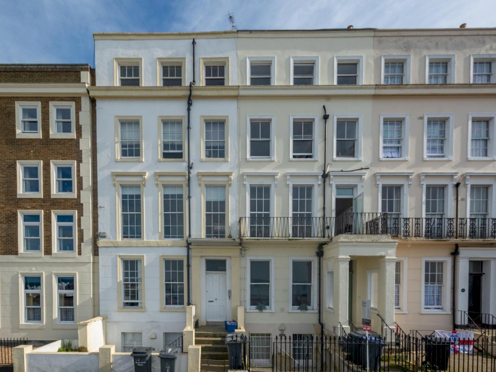 Sea View Flat In Kent Pass The Keys * Herne Bay
